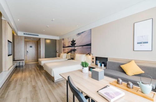 Yuhang District Hotel | Atour Hotel Hangzhou Future Technology City Haichuang Park