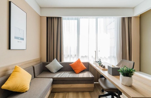 Yuhang District Hotel | Atour Hotel Hangzhou Future Technology City Haichuang Park