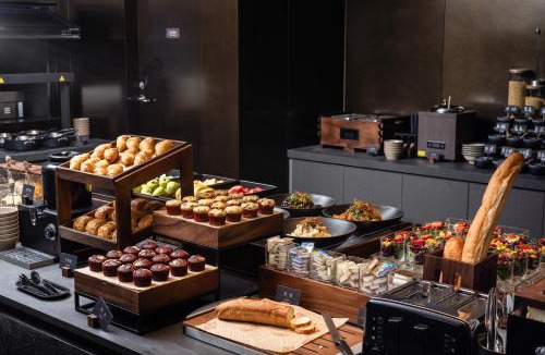 Yuhang District Hotel | Atour Hotel Hangzhou Linping Century Park
