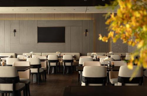 Downtown Hangzhou Hotel | Atour Hotel Hangzhou Wenhui Road West Lake Cultural Plaza