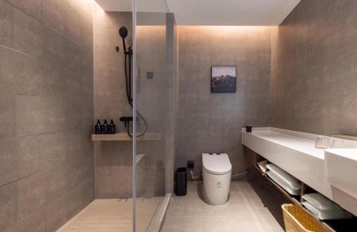 Baiyun Hotel | Atour Hotel, Hebian Subway Station, Baiyun Station, Guangzhou