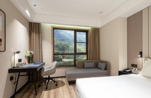 Baohe Hotel | Atour Hotel Hefei Binhu Weizhou Avenue