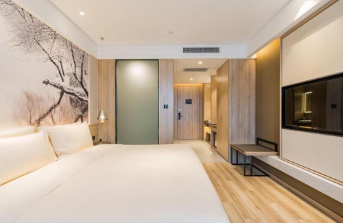 Changqing Subdistrict Hotel | Atour Hotel Hefei South Railway Station