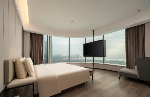 Huizhou Hotel | Atour Hotel Huizhou Huamao Tian Di Glorious River Views