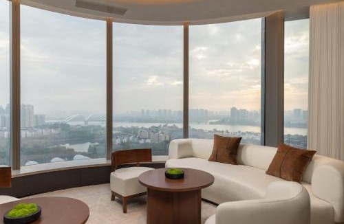 Huizhou Hotel | Atour Hotel Huizhou Huamao Tian Di Glorious River Views