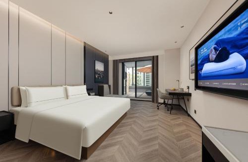 Kunshan Hotel | Atour Hotel Kunshan Huqiao Huaxi Park Subway Station