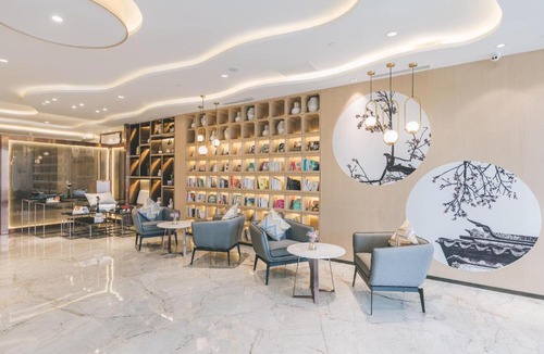 Kunshan Hotel | Atour Hotel Kunshan Yongda Business Plaza