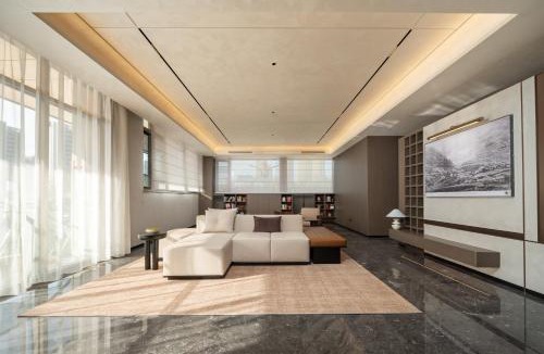 Luolong Hotel | Atour Hotel, Longmen Avenue, Longmen Station, Luoyang