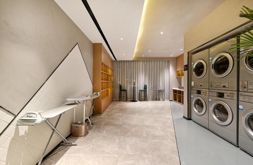 Xihu Hotel | Atour Hotel Nanchang Bridge Chaoyang Center