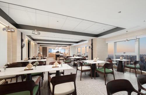 Nanchang Hotel | Atour Hotel Nanchang Honggu Beach Greenland Central Park