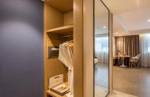 Jian Ye Hotel | Atour Hotel Nanjing Olympic Center