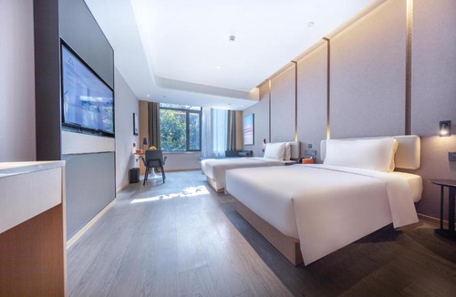 Qixia District Hotel | Atour Hotel Nanjing Xianlin Unviersity Town