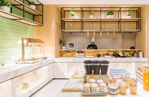 Qixia District Hotel | Atour Hotel (Nanjing Xingang Development Area)