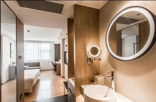 Qinhuai Qu Hotel | Atour Hotel Nanjing Xinjiekou Daxinggong Subway Station