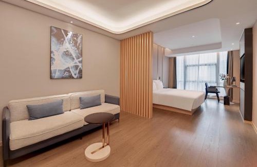 Liangqing District Hotel | Atour Hotel Nanning Wuxiang Headquarter Base