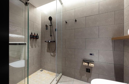 Sanjiaoqiaocun Hotel | Atour Hotel Nantong Development Zone Aeon Mall