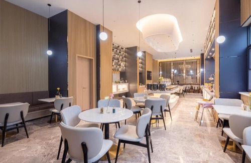 Tongzhou Hotel | Atour Hotel Nantong Jinsha