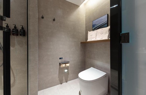 Dongxing District Hotel | Atour Hotel Neijiang North Railway Station Chuanhua Plaza