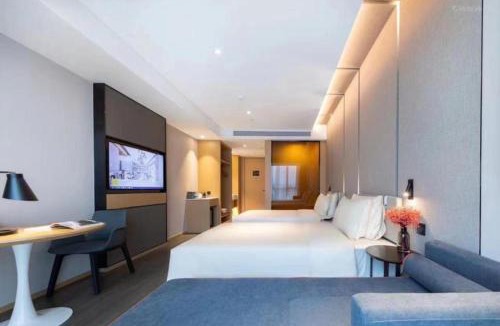 Fenghua Hotel | Atour Hotel Ningbo Fenghua Huizheng Street