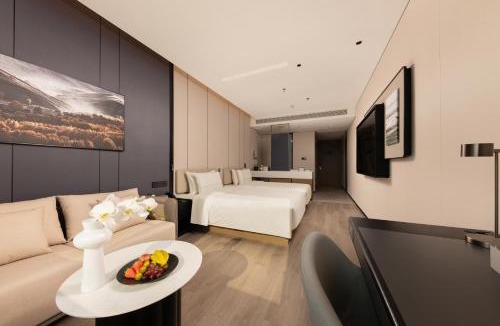 Zhenhai District Hotel | Atour Hotel Ningbo Zhenhai Fengyuan Metro Station