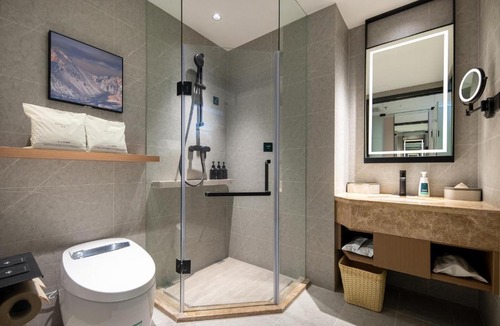 Huangdao Hotel | Atour Hotel Qingdao Jinshatan Xiangjiang Road Subway Station
