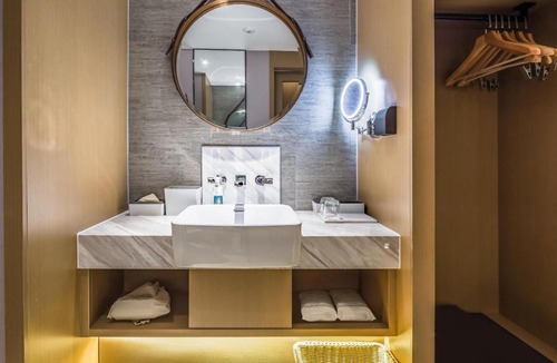 Sifang District Hotel | Atour Hotel Qingdao North Station New City Center
