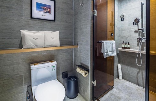 Sifang District Hotel | Atour Hotel Qingdao North Station New City Center