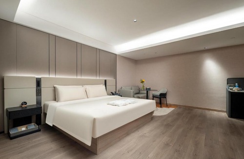 Qingdao City Center Hotel | Atour Hotel Qingdao Olympic Sailing Center May Fourth Square
