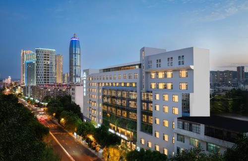 Qilin District Hotel | Atour Hotel Qujing Qilin