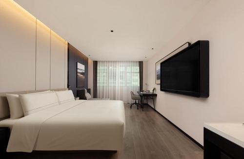 Xuhui Hotel | Atour Hotel Shanghai Guilin Park Metro subway