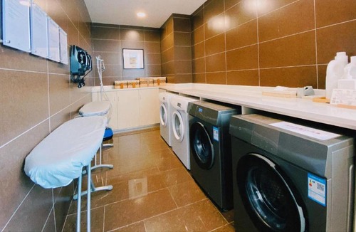 Songjiang Hotel | Atour Hotel Shanghai Xinzhuang