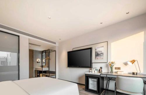 Shaoxing City Center Hotel | Atour Hotel Shaoxing Lushan Hometown Joy City