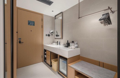 Bao'an Hotel | Atour Hotel Shenzhen Baoan Liutang Subway Station