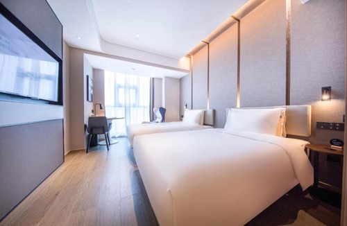 Longhua District Hotel | Atour Hotel Shenzhen Guanlan High Tech Park