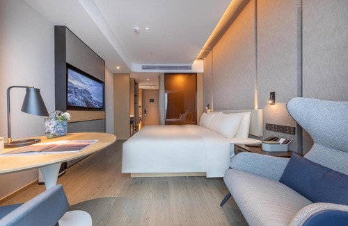 Longhua District Hotel | Atour Hotel Shenzhen Guanlan High Tech Park