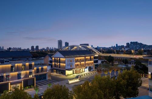 Wujiang Hotel | Atour Hotel Suzhou Canal Avenue Wujiang East Taihu Lake Scenic Area
