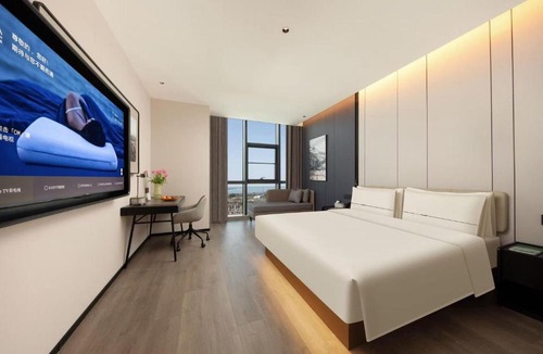 Weiting Hotel | Atour Hotel Suzhou Industrial Park Fengting Avenue