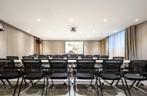 Huangshiqiao Hotel | Atour Hotel Suzhou Jinji Lake Ligongdi