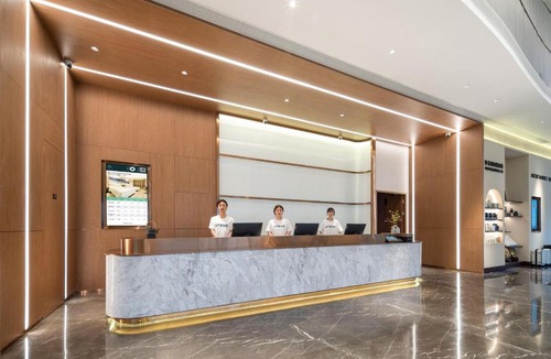 Linhai Hotel | Atour Hotel Taizhou Linhai Toumen Port