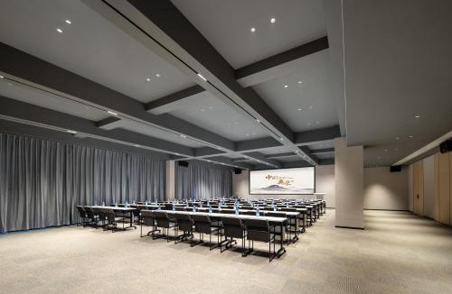 Tengchong Hotel | Atour Hotel Tengchong Wenxing Building