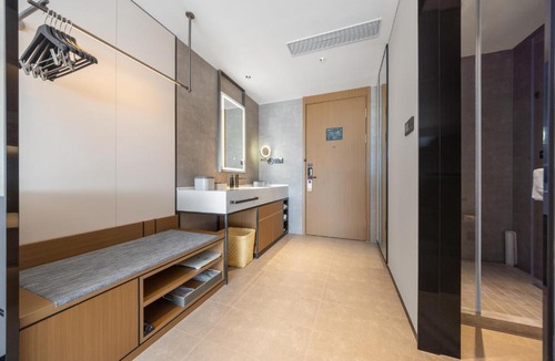 Kuiwen District Hotel | Atour Hotel Wefang High Tech Zone Management Committee East Jiankang Street