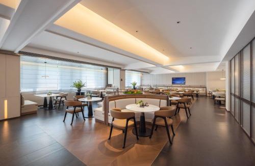 Weihai Hotel | Atour Hotel Weihai Torch Eight Street Shandong University