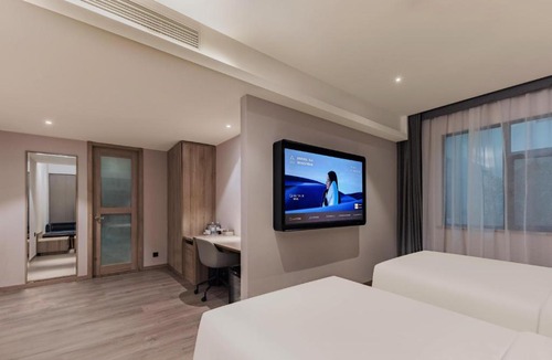 Xuhui Hotel | Atour Hotel, Wending Road, Xujiahui Center, Shanghai