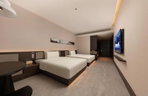 Qiao Kou Hotel | Atour Hotel Wuhan Jianghan Road International Plaza