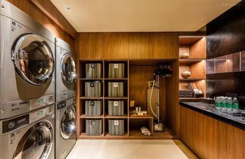 Bin Hu District Hotel | Atour Hotel Wuxi Changguangxi Stream Jiangnan University Town