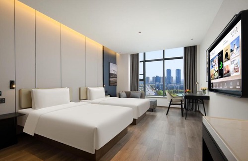 Lishixia Hotel | Atour Hotel Wuxi East Station Yingyuehu Park Metro Station