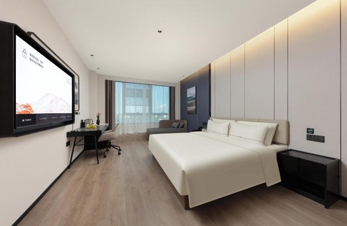 Bin Hu District Hotel | Atour Hotel Wuxi Nianhuawan Mashan Taihu Li Neighbourhood Center