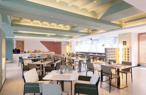 Miaojiazhaicun Hotel | Atour Hotel Xi'an Qujiang Creative Valley