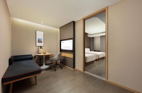 Qiancun Hotel | Atour Hotel Xiamen Wuyuanwan Wanda Plaza