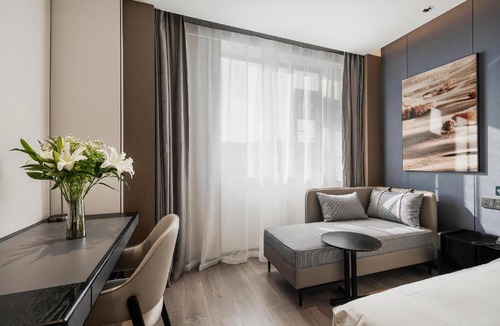 Liangshan Yi Hotel | Atour Hotel Xichang Qionghai Wetland Park Aerospace Avenue